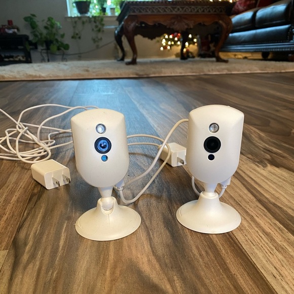 Smart Indoor Cameras (Set of 2) - Picture 2 of 8